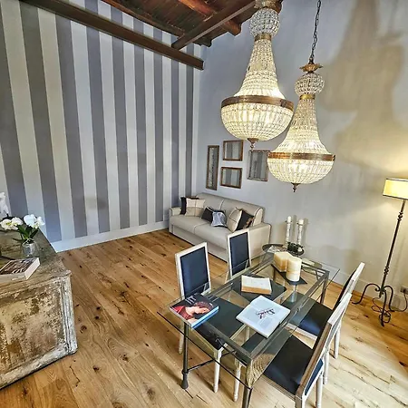 Porta Antica - Oldtown Apartment *